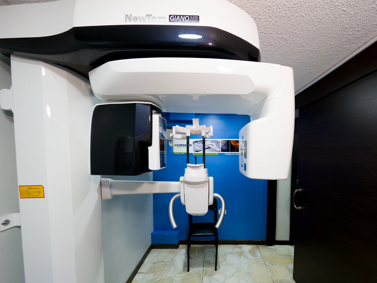 Equipo de radiografía panorámica dental en CEMEDIAM